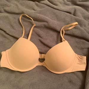 Victoria’s Secret Padded Plunge Nude Bra